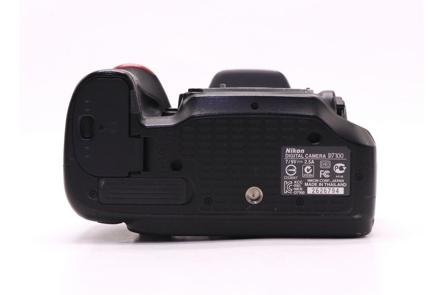 Nikon D7100 body (пробег 21900 кадров)