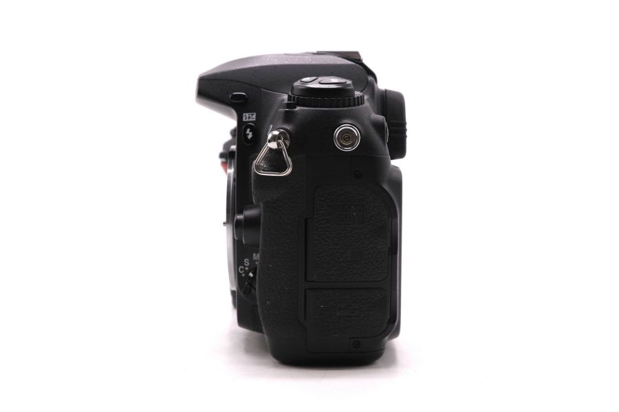 Nikon D200 body (пробег 38500 кадров) фотоаппарат