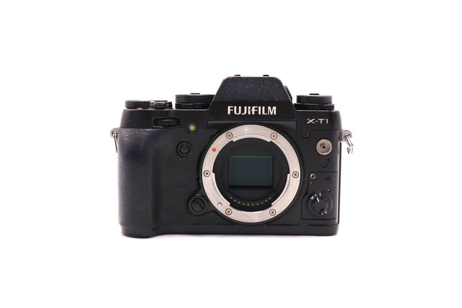 Фотокамера Fujifilm X-T1 body (пробег 21840 кадров)