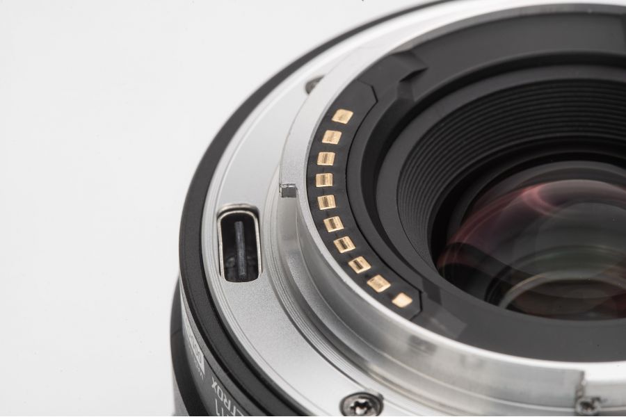 Объектив автофокусный Viltrox 20mm F2.8 для Sony E