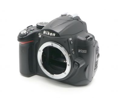Камера Nikon D5000 body (пробег 25000 кадров)