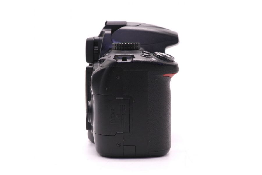 Nikon D5000 body (пробег 26600 кадров)