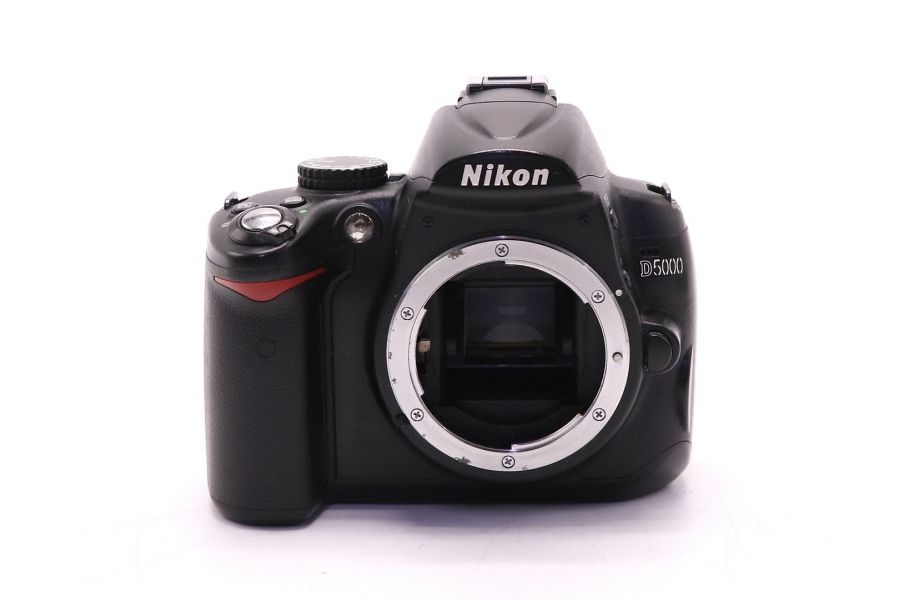 Nikon D5000 body (пробег 26600 кадров)
