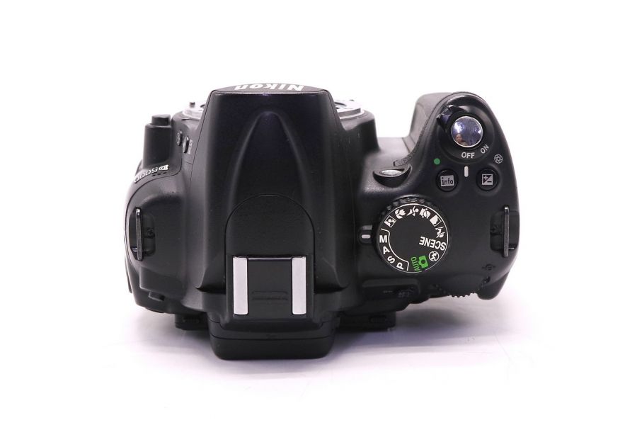 Nikon D5000 body (пробег 26600 кадров)