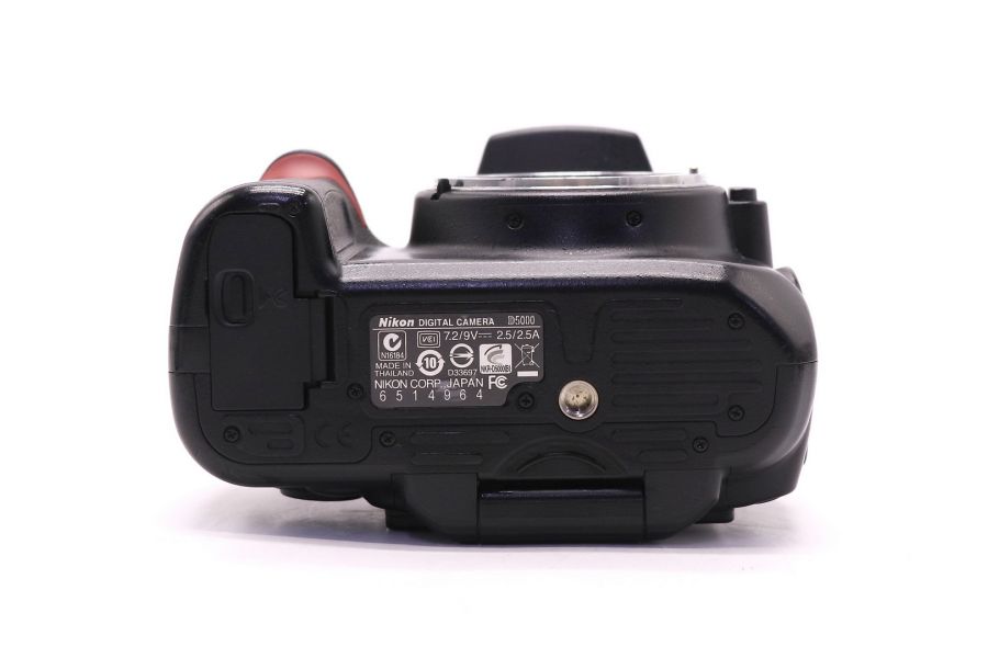 Nikon D5000 body (пробег 26600 кадров)
