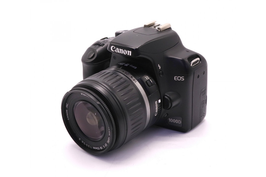 Canon EOS 1000D kit (пробег 19560 кадров)