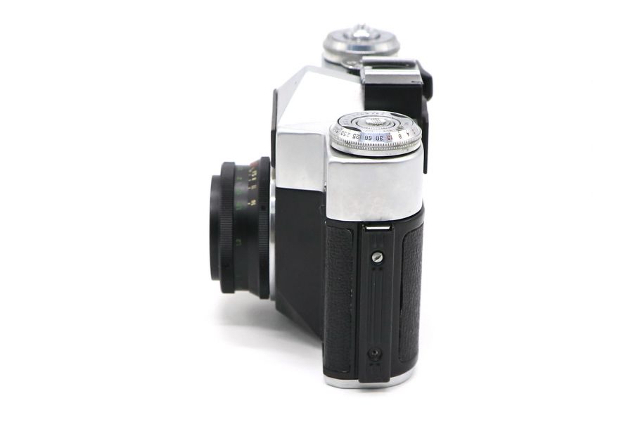 Фотокамера Зенит Е + Индустар-50-2 (СССР, 1975)