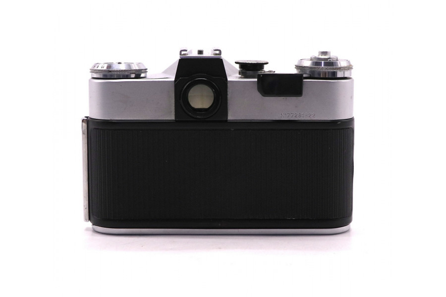 Фотокамера Зенит Е + Индустар-50-2 (СССР, 1977)