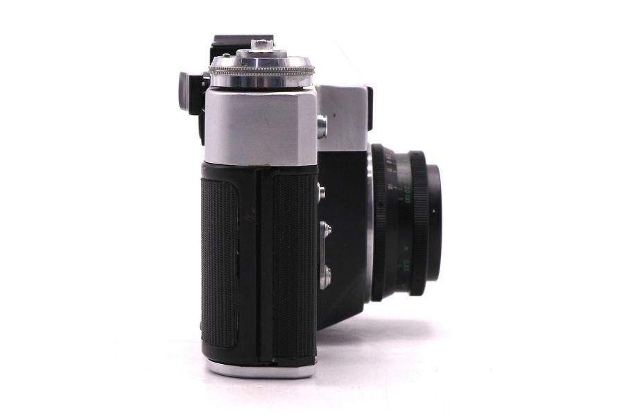 Фотокамера Зенит Е + Индустар-50-2 (СССР, 1977)