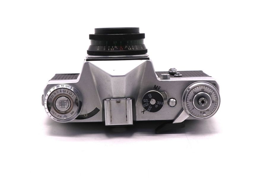 Фотокамера Зенит Е + Индустар-50-2 (СССР, 1977)