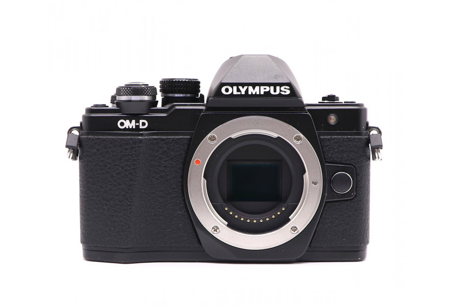 Olympus OM-D E-M10 Mark II body black (пробег 7560 кадров)