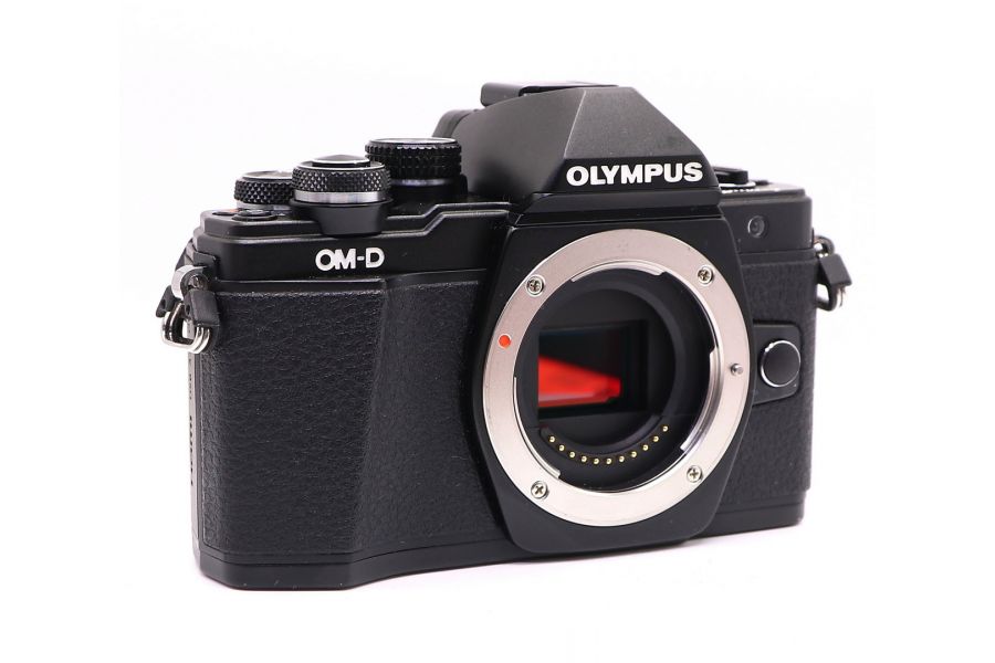 Olympus OM-D E-M10 Mark II body black (пробег 7560 кадров)