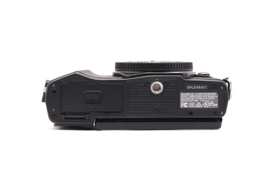Olympus OM-D E-M10 Mark II body black (пробег 7560 кадров)