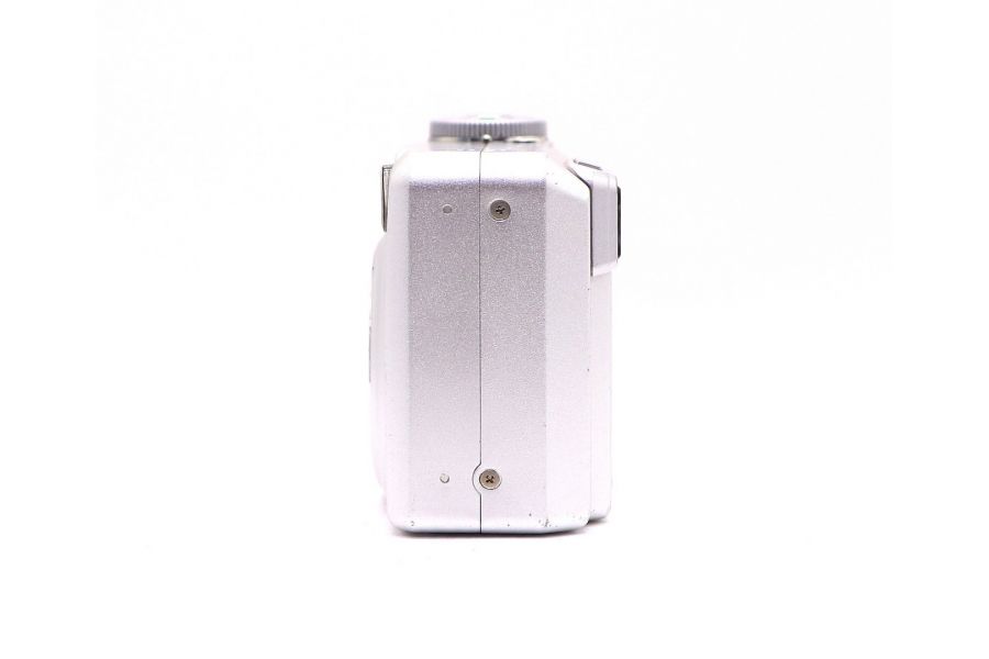 Компактный цифровой фотоаппарат Pentax Optio 555