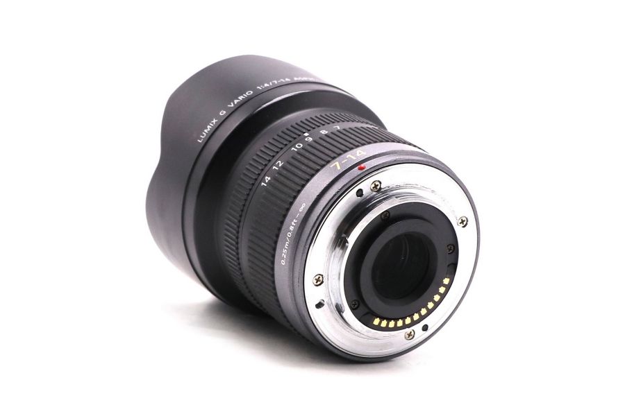 Panasonic Lumix G Vario 4/7-14mm Asph. в упаковке