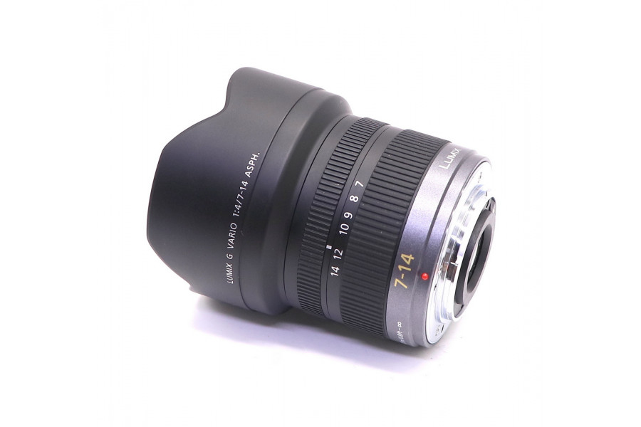 Panasonic Lumix G Vario 4/7-14mm Asph. в упаковке