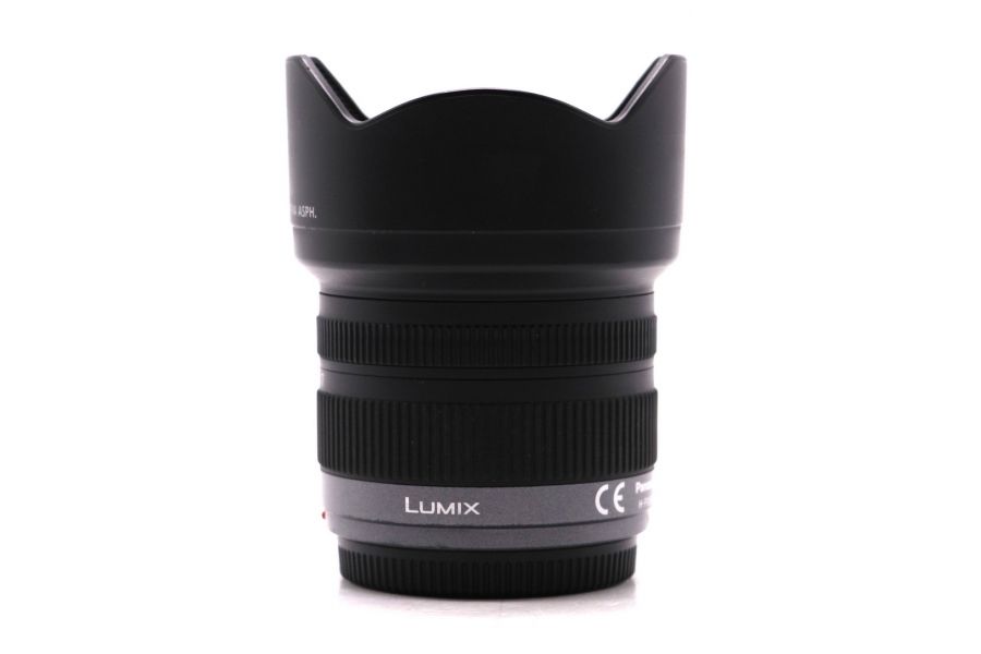 Panasonic Lumix G Vario 4/7-14mm Asph. в упаковке