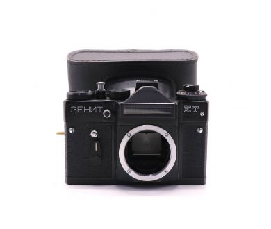 Зеркальный фотоаппарат Зенит ЕТ body black (СССР)