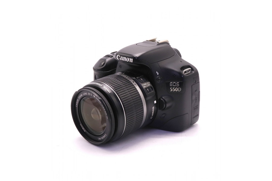 Canon EOS 550D kit (пробег 18065 кадров)