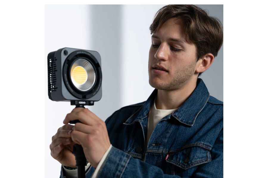 Осветитель Zhiyun Molus G200 new