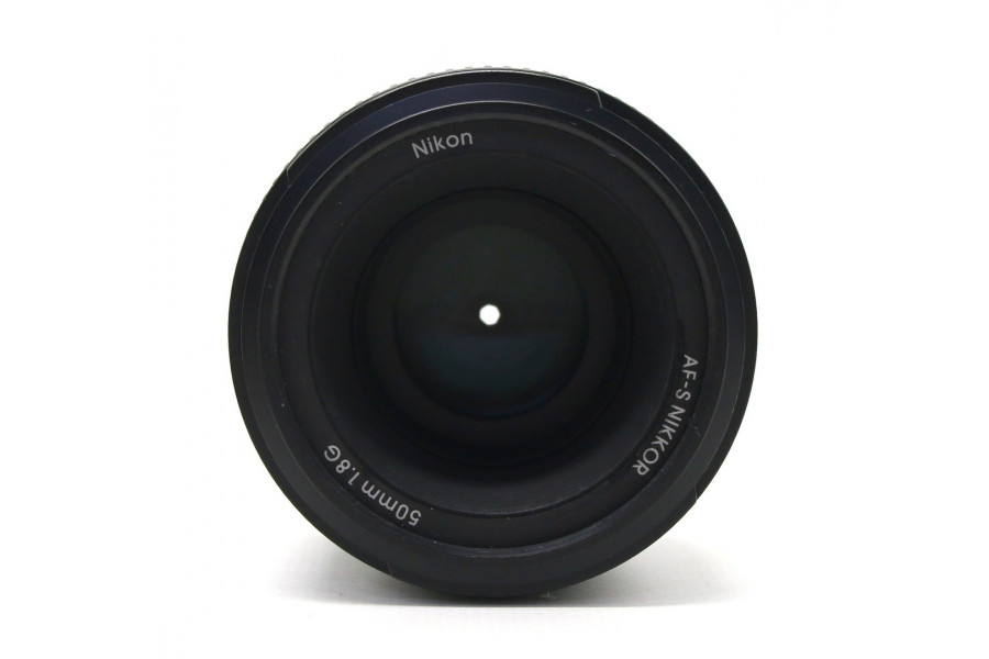 Стандартный лбъектив Nikon 50mm f/1.8G AF-S Nikkor