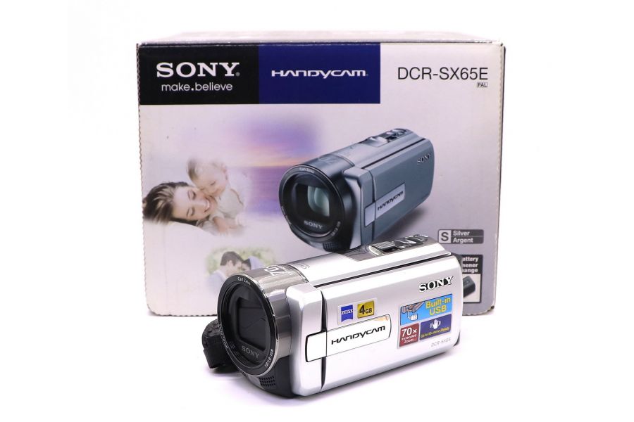 Компактная видеокамера Sony DCR-SX65E в упаковке