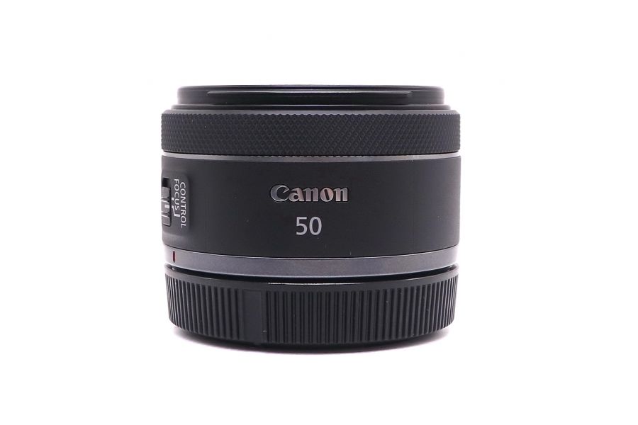Компактный фикс-объектив Canon RF 50mm f/1.8 STM