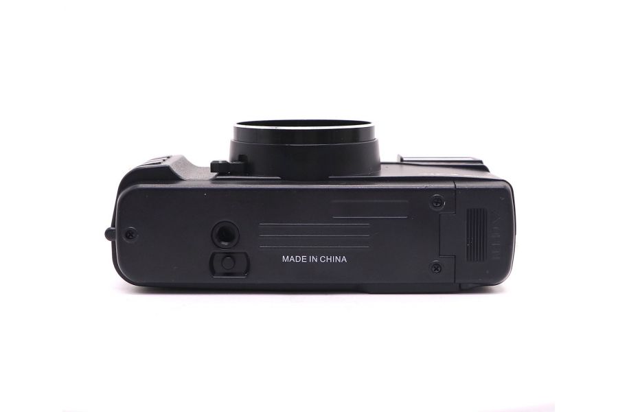 Винтажная компактная фотокамера Yashica MF-2 Super (China)