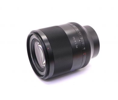 Объектив Sony Planar T* FE 50mm 1.4 ZA Carl Zeiss