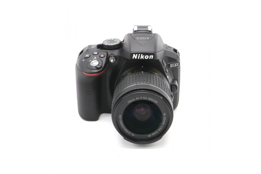 Фотокамера Nikon D5300 kit (пробег 3300 кадров)
