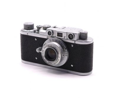 Фотокамера Зоркий / Zorki + Индустар-22 (СССР)
