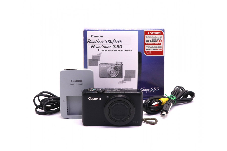 Компактная камера Canon PowerShot S95 в упаковке
