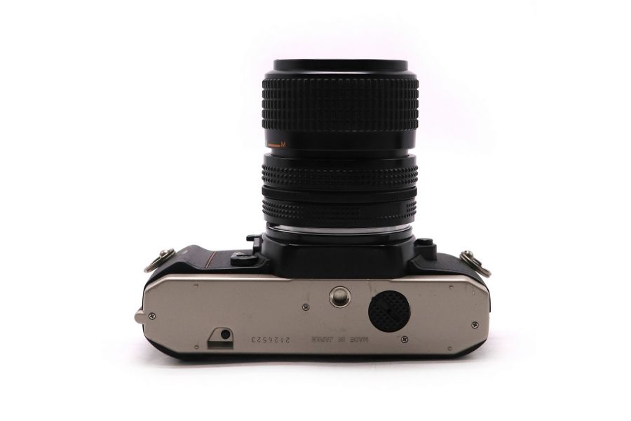 Однообъективный фотоаппарат Nikon FM10 kit