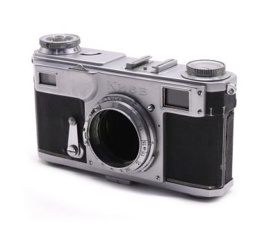 Советский малоформатный фотоаппарат Киев 2 body