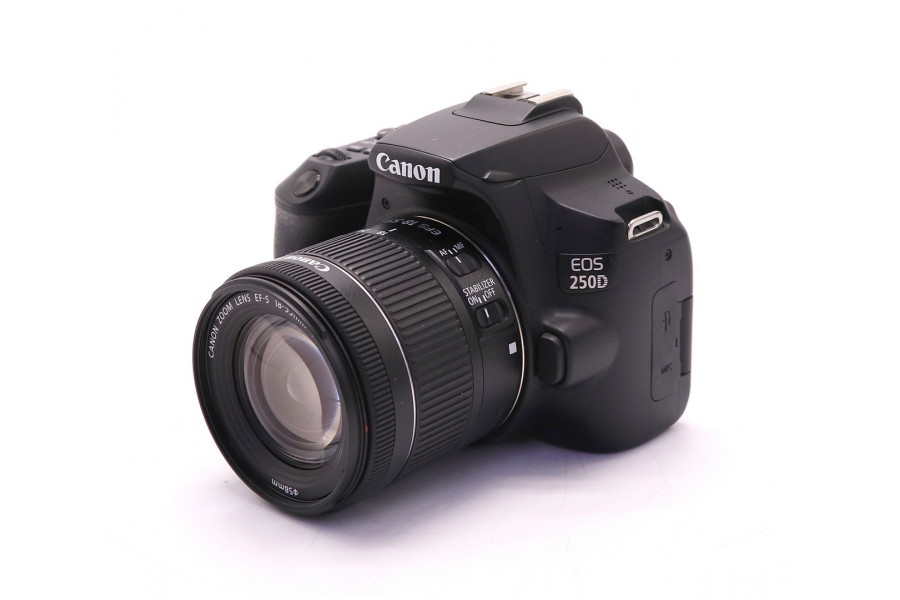 Фотокамера Canon EOS 250D kit (пробег 3780 кадров)