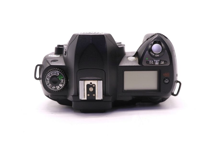 Nikon D70 body (пробег 35505 кадров) зеркальная