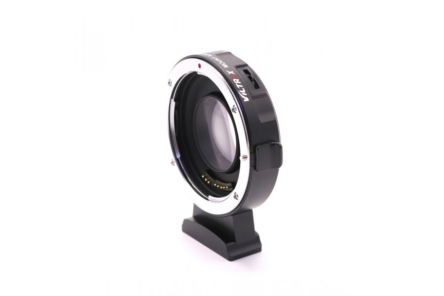 Автофокусный Adapter Viltrox EF-M2 II в упаковке