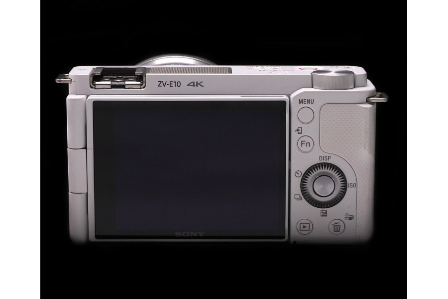 Sony ZV-E10 kit в упаковке (пробег 4000 кадров)