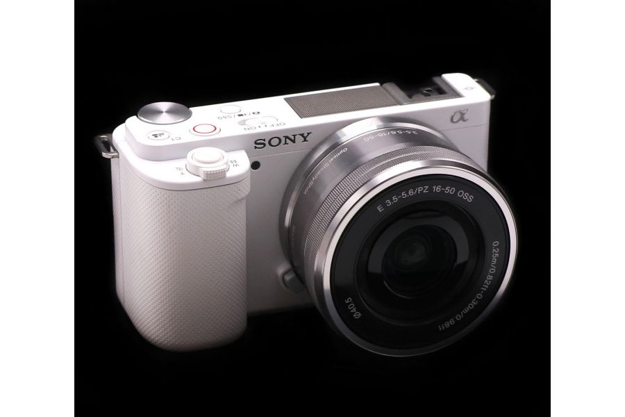 Sony ZV-E10 kit в упаковке (пробег 4000 кадров)