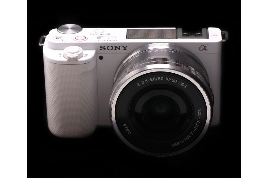 Sony ZV-E10 kit в упаковке (пробег 4000 кадров)