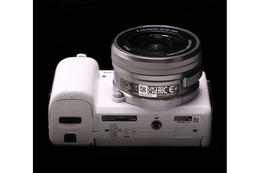 Sony ZV-E10 kit в упаковке (пробег 4000 кадров)
