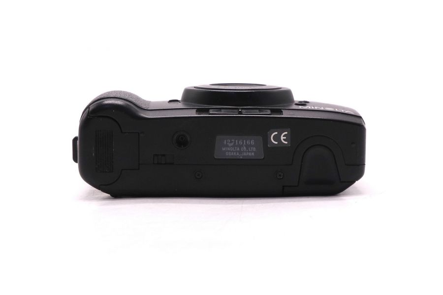 Плёночная компактная камера Minolta Riva 100 AF