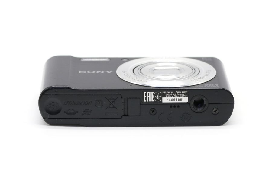Компактный Sony Cyber-shot DSC-W810 в упаковке 