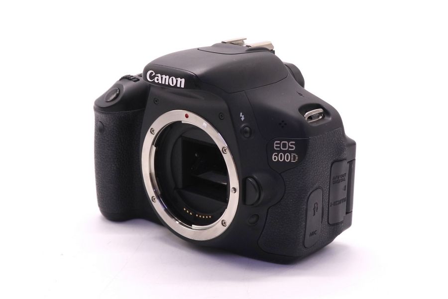 Canon EOS 600D body (пробег 11165 кадров)