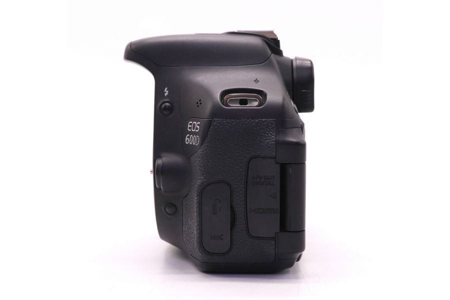Canon EOS 600D body (пробег 11165 кадров)