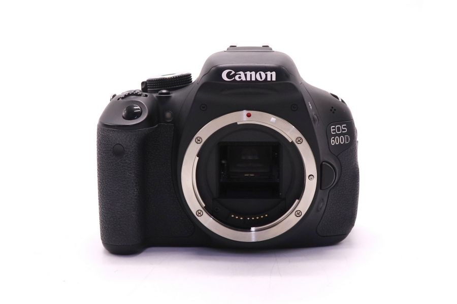 Canon EOS 600D body (пробег 11165 кадров)