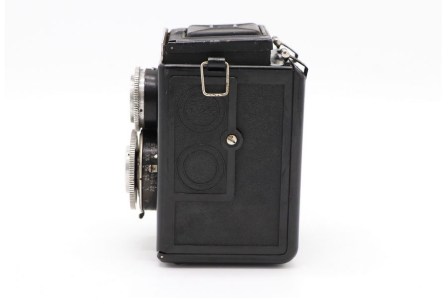 Советский среднеформатный фотоаппарат Любитель