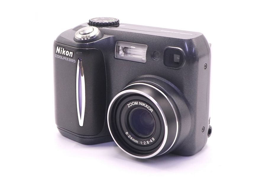 Компактная цифровая камера Nikon Coolpix 885