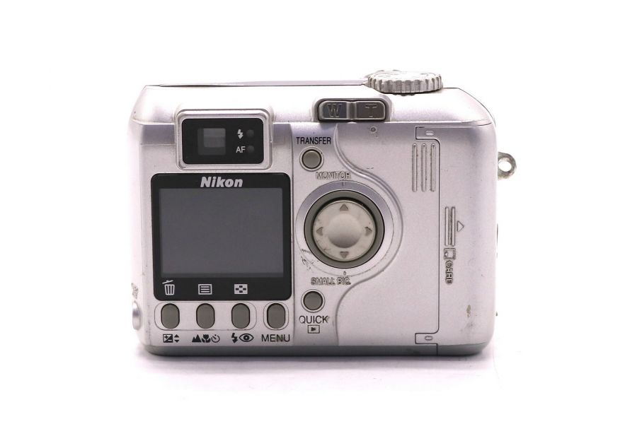 Компактная цифровая камера Nikon Coolpix 885