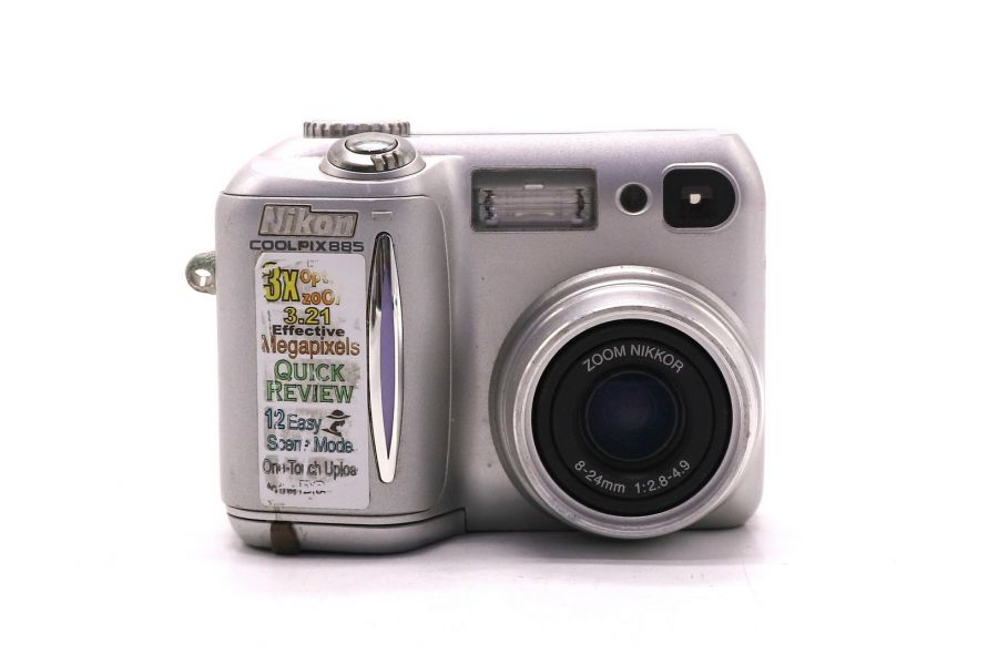 Компактная цифровая камера Nikon Coolpix 885